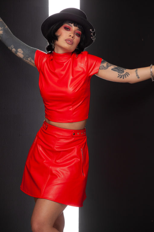 Falda cuerina roja - Have a cigar
