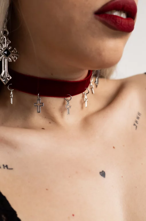 Choker vinotinto Close to you - Bad Romance