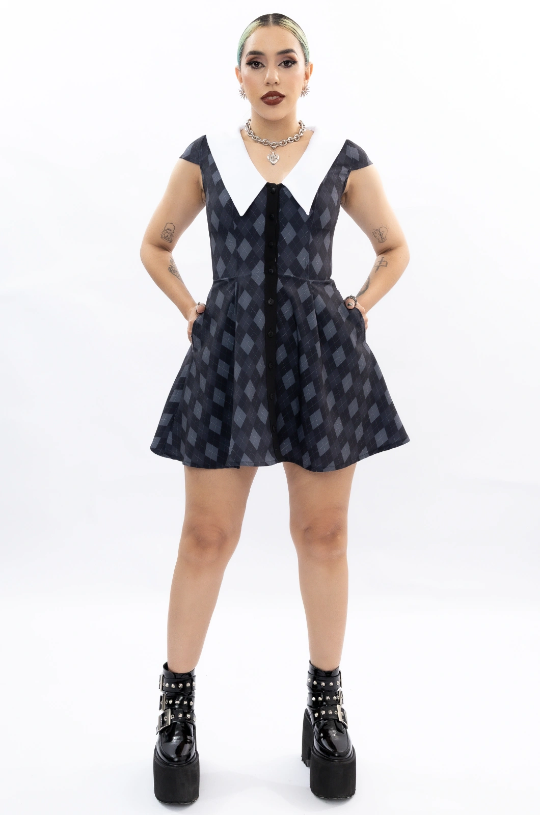 Vestido cuello blanco Somebody To Love - Queen