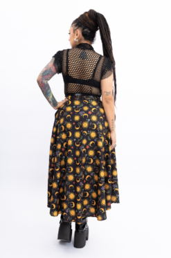 Alternative view of Falda larga Zoom