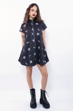 Alternative view of Vestido amplio Vuelta por el Universo